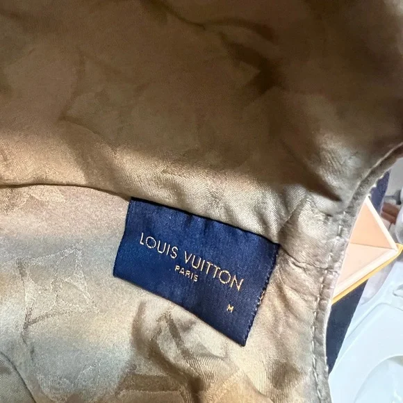 Louis Vuitton hat - Picture 4 of 9